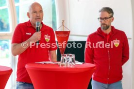 11.06.24 VfB Stuttgart Dunkelroter Tisch